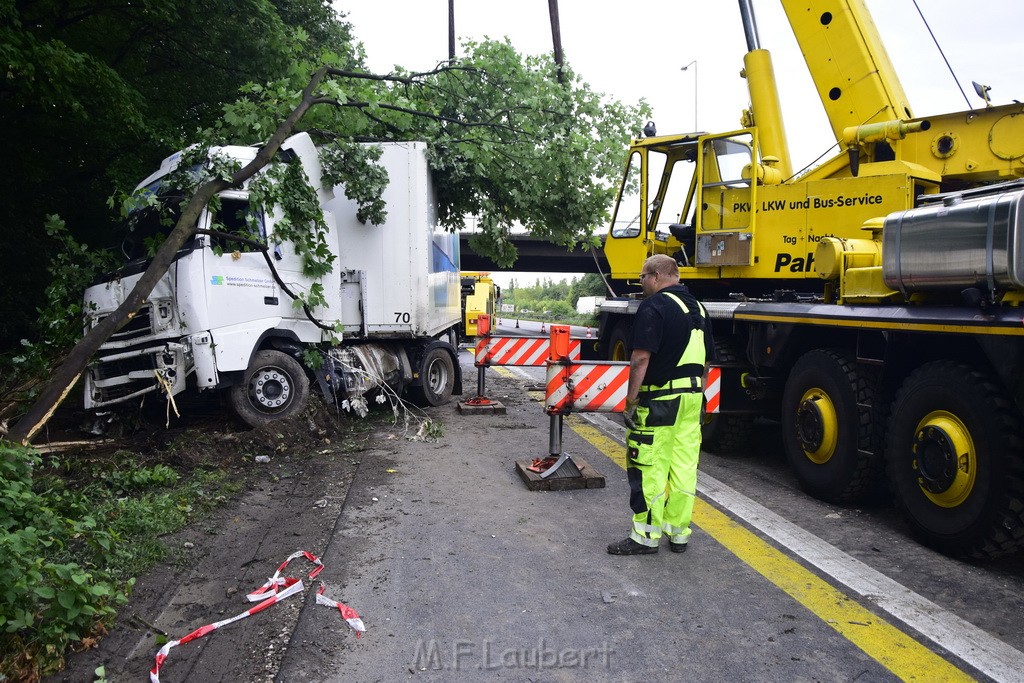 Schwerer VU A 3 Rich Oberhausen Hoehe AK Leverkusen P396.JPG - Miklos Laubert